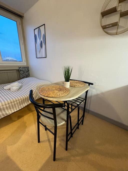 Joli Studio Au Coeur De Valence 41 Экстерьер фото