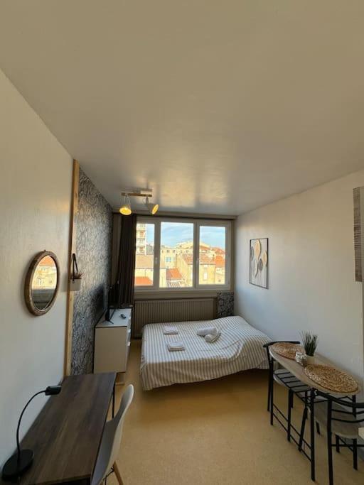 Joli Studio Au Coeur De Valence 41 Экстерьер фото