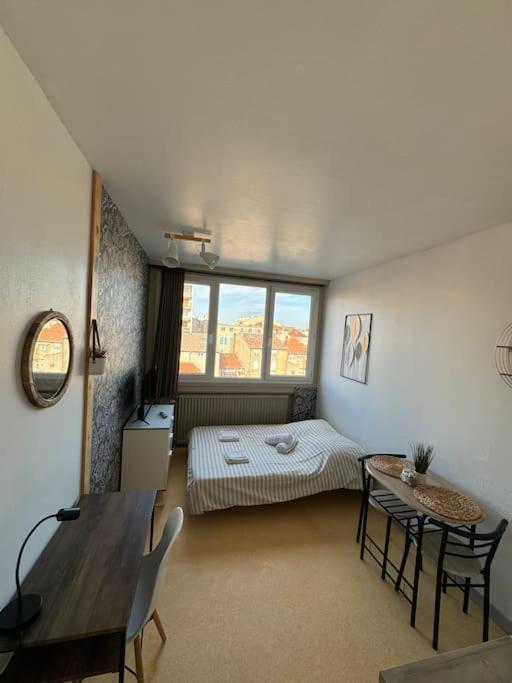 Joli Studio Au Coeur De Valence 41 Экстерьер фото